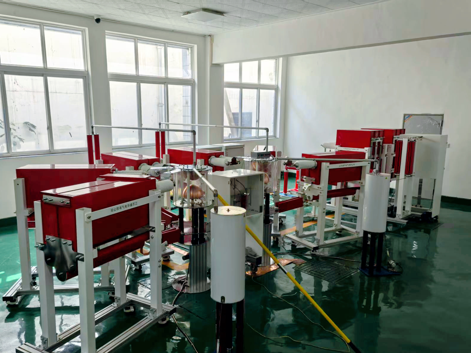 冲击电流发生器