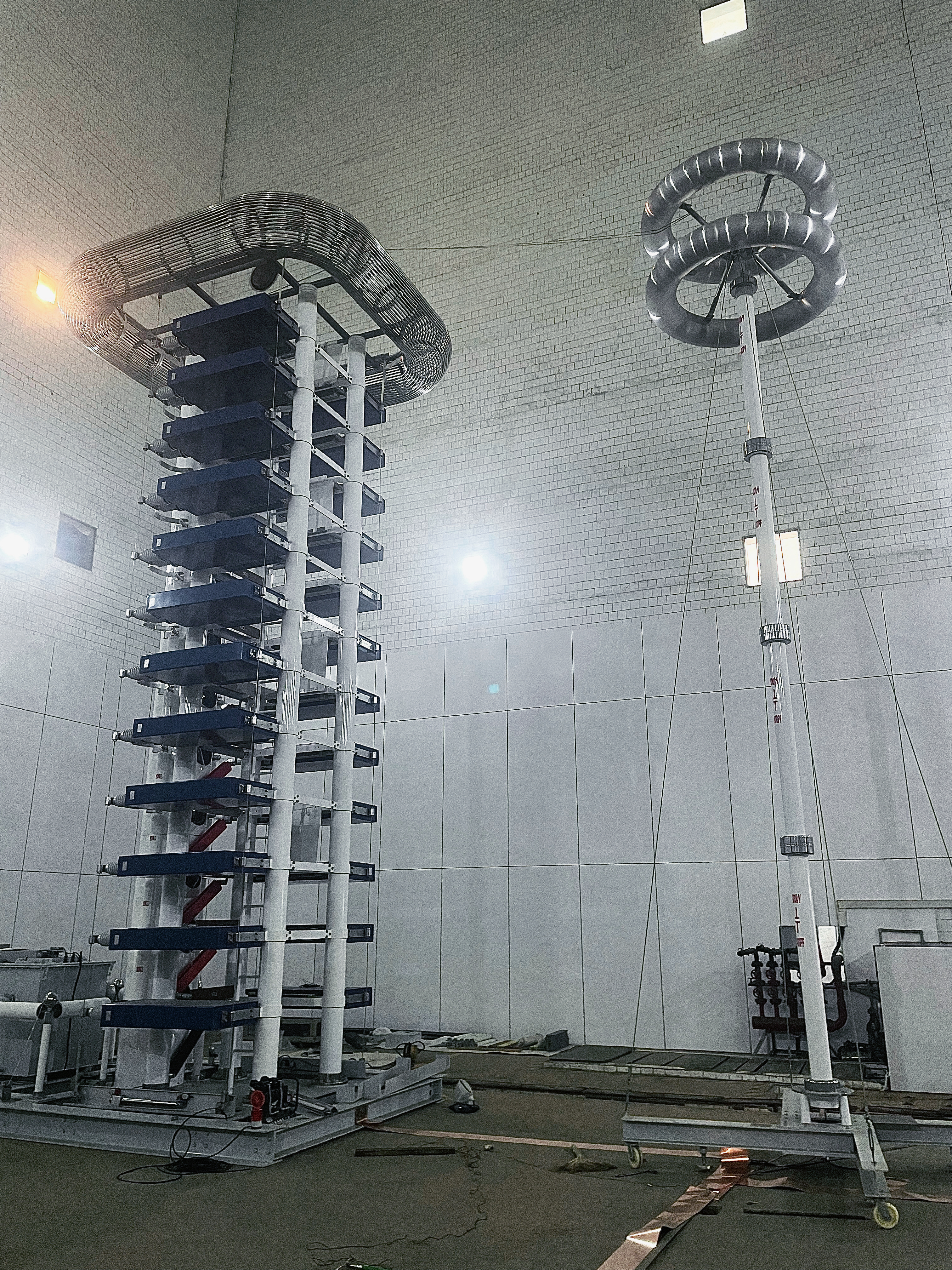 冲击电压发生器